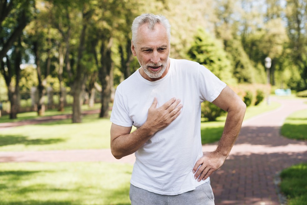 Para manter uma vida sexual satisfatória e reduzir o risco de doenças cardiovasculares, o estilo de vida é a principal arma — Foto: Instituto Homem/Divulgação