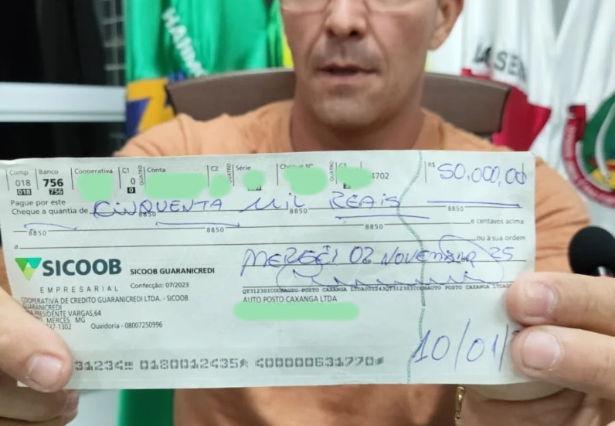 VÍDEO: Vereador denuncia ao vivo ter recebido R$ 100 mil para vender voto em eleição de câmara em MG