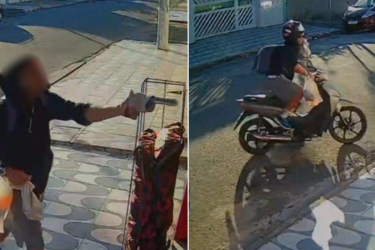 Vídeo mostra homem armado roubando moto de mulher em frente a padaria no litoral de SP; VEJA