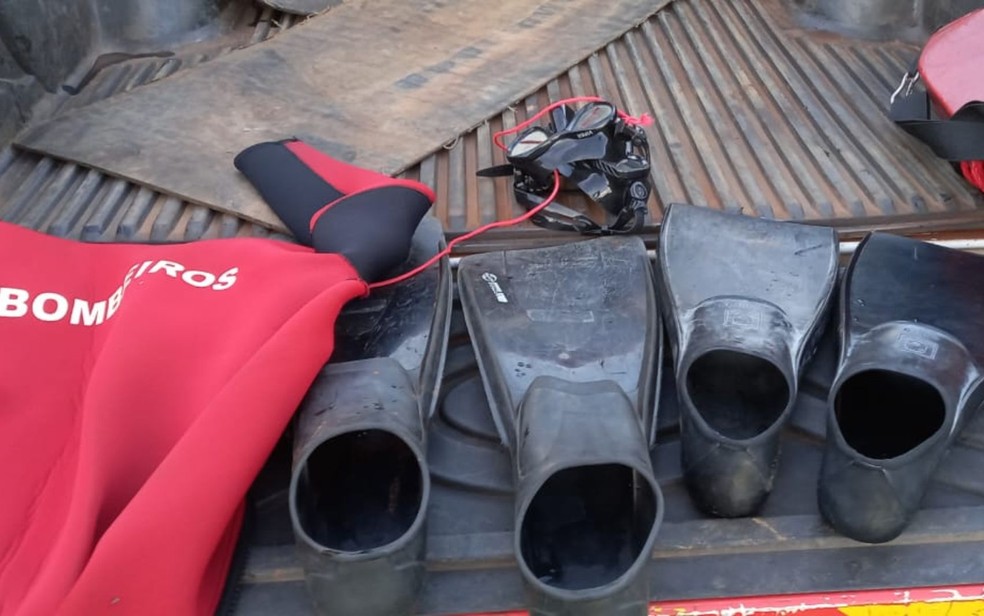 Equipamentos utilizados no resgate da criança de 3 anos que afogou em uma represa, em Orizona, Goiás — Foto: Divulgação/Corpo de Bombeiros