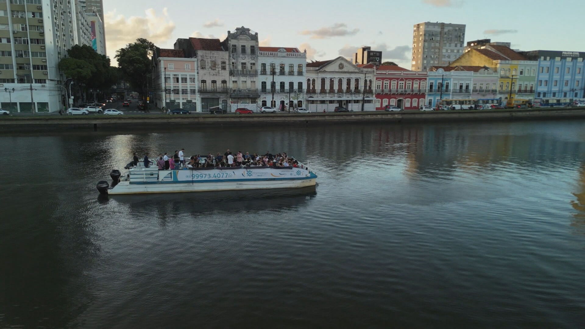 'Debate flutuante' no Rio Capibaribe e fórum de economia circular marcam 2º dia de programação do REC'n'Play 