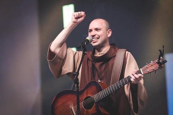 Imagem de arquivo - Frei Gilson na Canção Nova. — Foto: Reprodução/Instagram Frei Gilson
