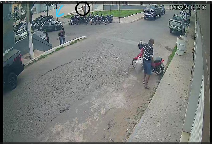 Menina de 12 anos busca ajuda ao perceber que era perseguida por homens em carro em Araçuaí e suspeitos são presos em flagrante