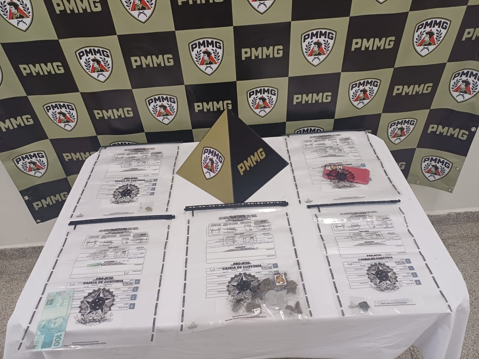 Corrupção policial e lavagem de dinheiro: mandados são cumpridos em Divinópolis e Oliveira