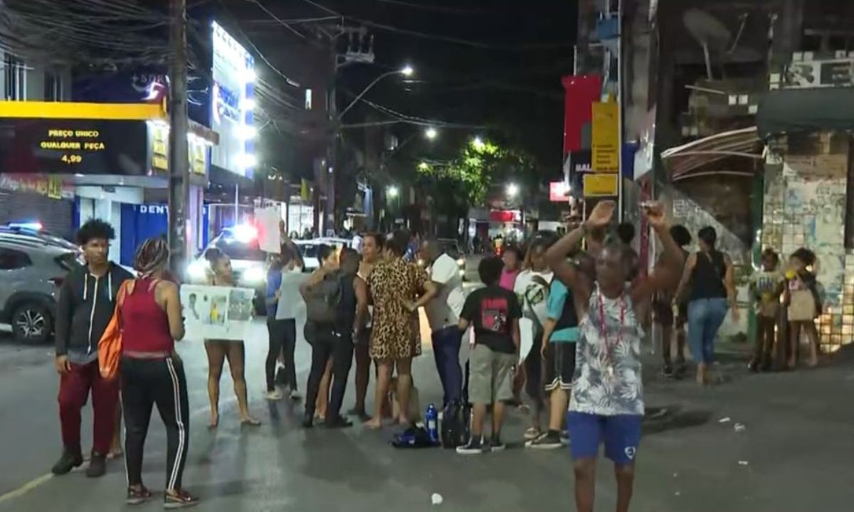 Ônibus seguem sem circular em São Marcos pelo quarto dia seguido; moradores fazem novo protesto por morte de adolescente