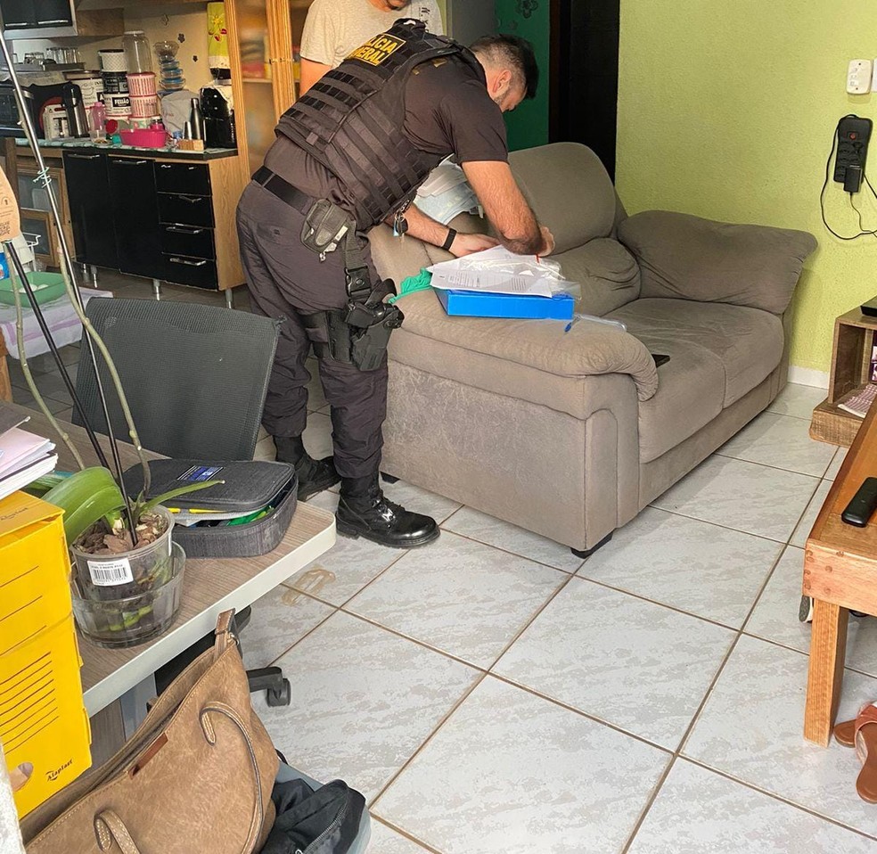 De acordo com a PF, o grupo teria queimado uma ponte que liga diversos municípios do estado — Foto: Polícia Federal