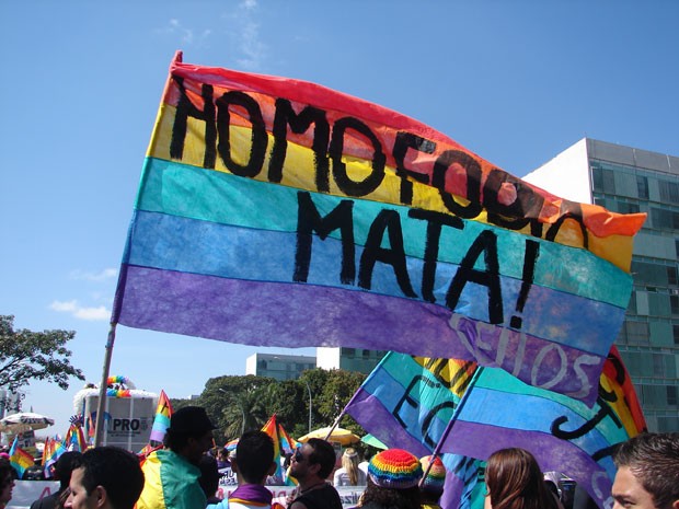 Seis em cada dez vítimas de LGBTfobia são agredidas por familiares ou pessoas conhecidas na cidade de São Paulo, aponta pesquisa