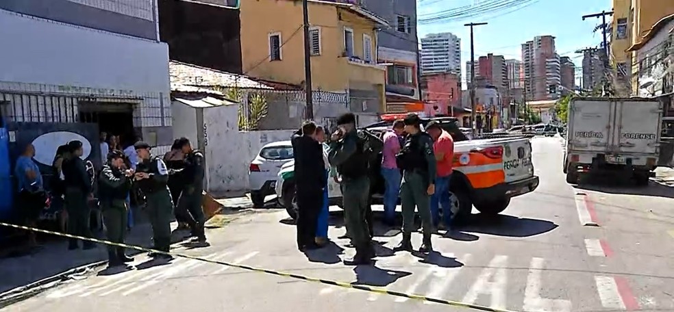 Motorista persegue, atropela e mata mulher no trânsito em Fortaleza — Foto: TV Verdes Mares/Reprodução
