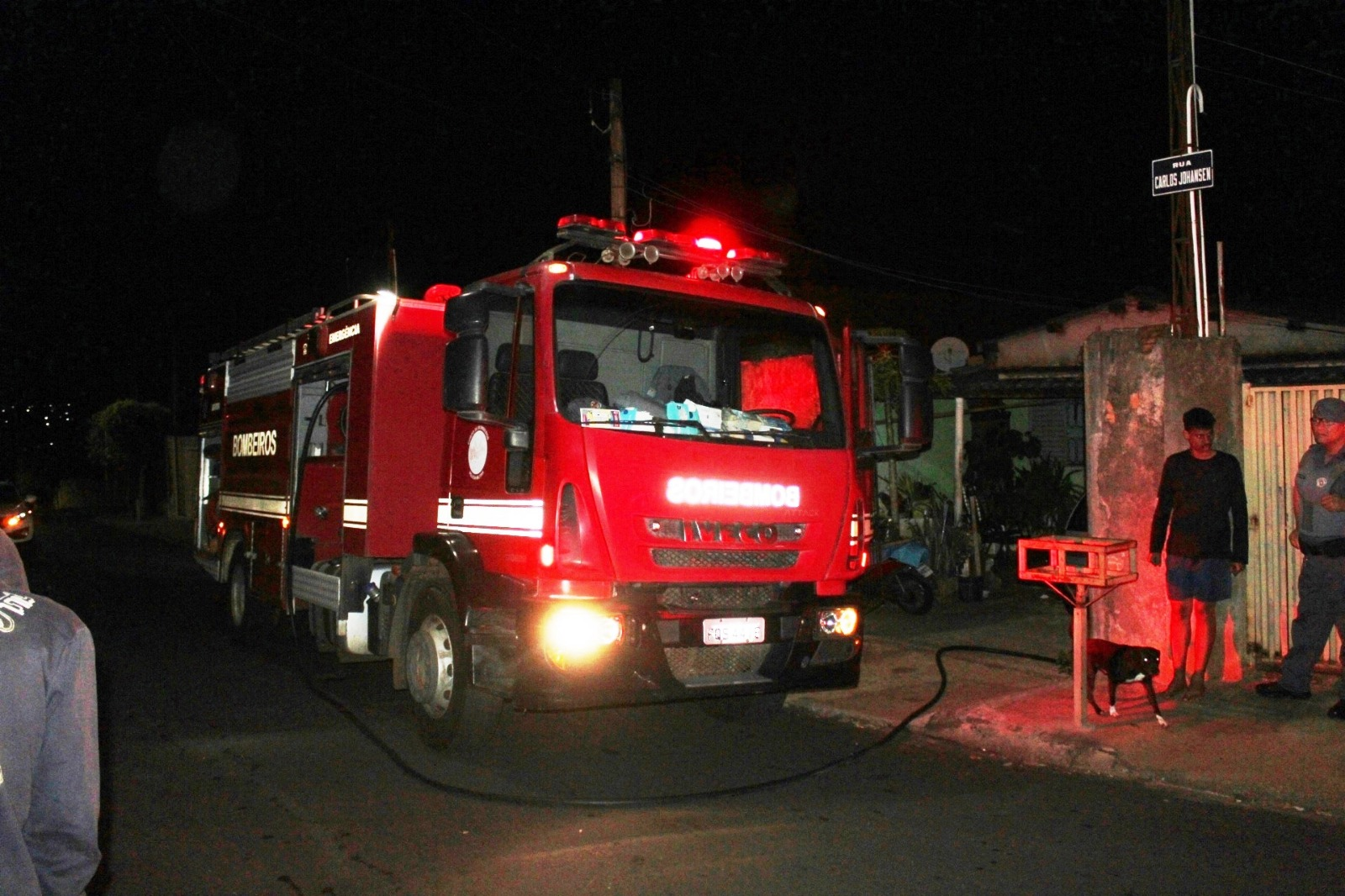 Adolescente sofre queimaduras e cachorro morre em incêndio residencial no interior de SP