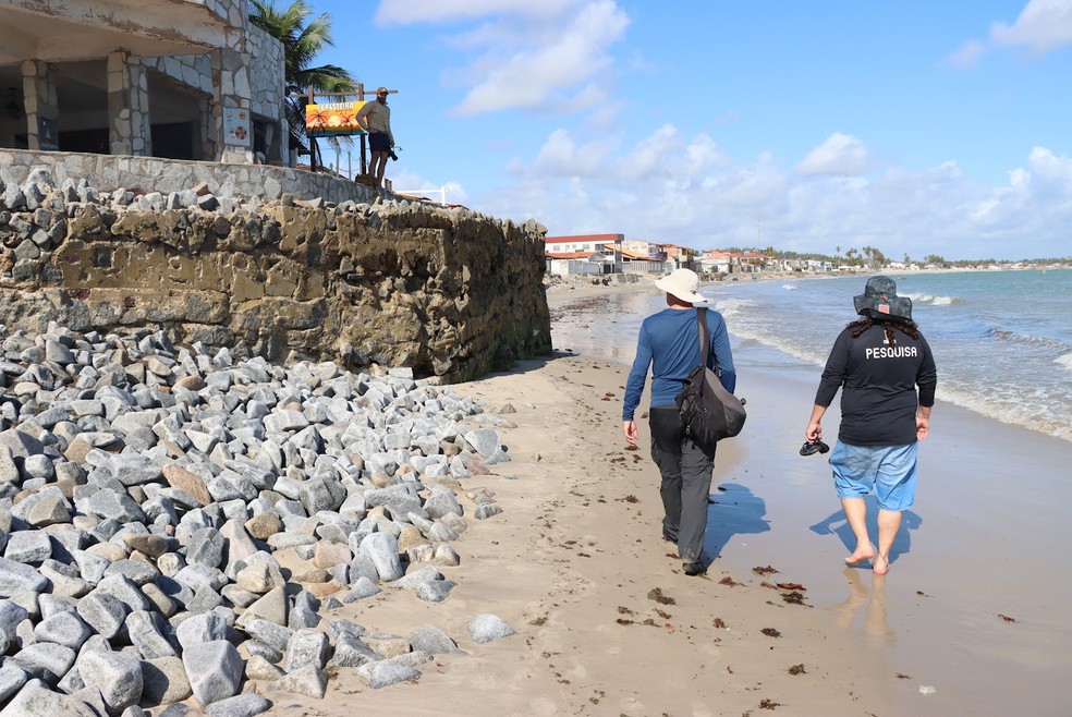 Pesquisadores do Preamar em expedição à Baía da Traição — Foto: Reprodução/IFPB