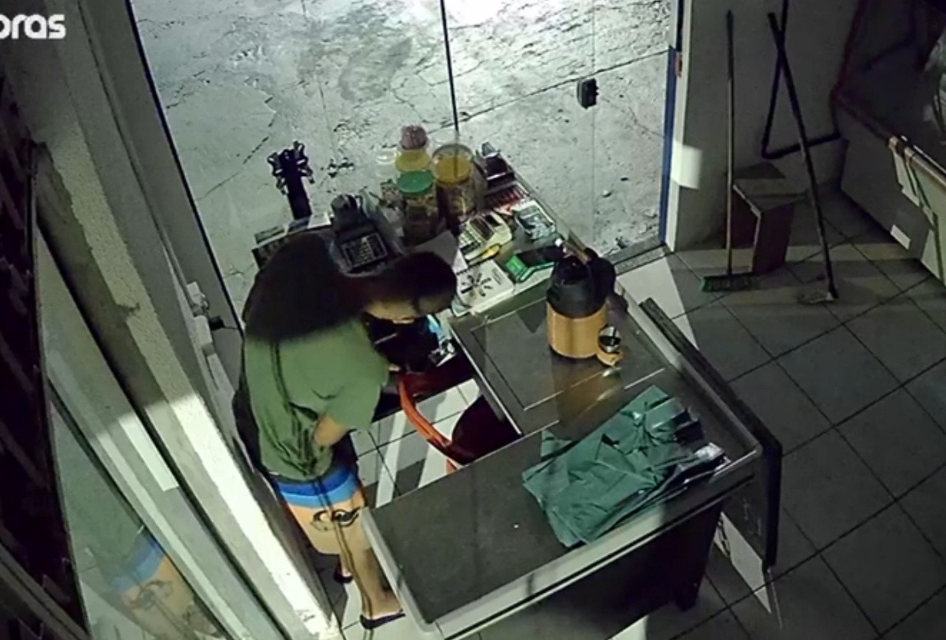 VÍDEO: Preso pela 4ª vez em um mês, homem volta a furtar comércio em MS