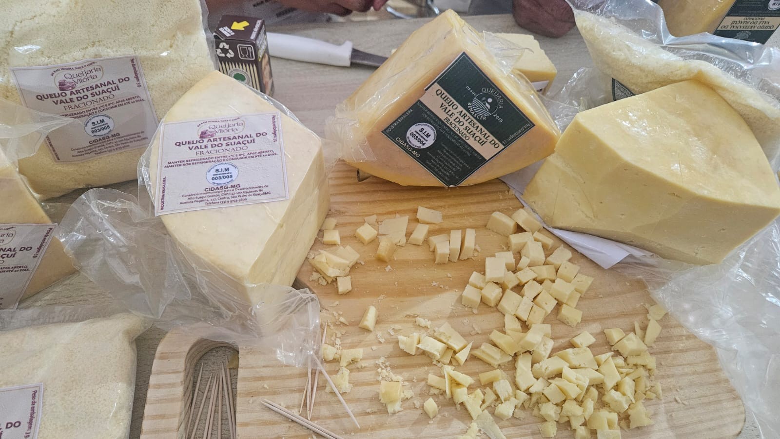 Queijarias do Leste e Nordeste do estado participam de festival que reúne produtores de 14 regiões em BH