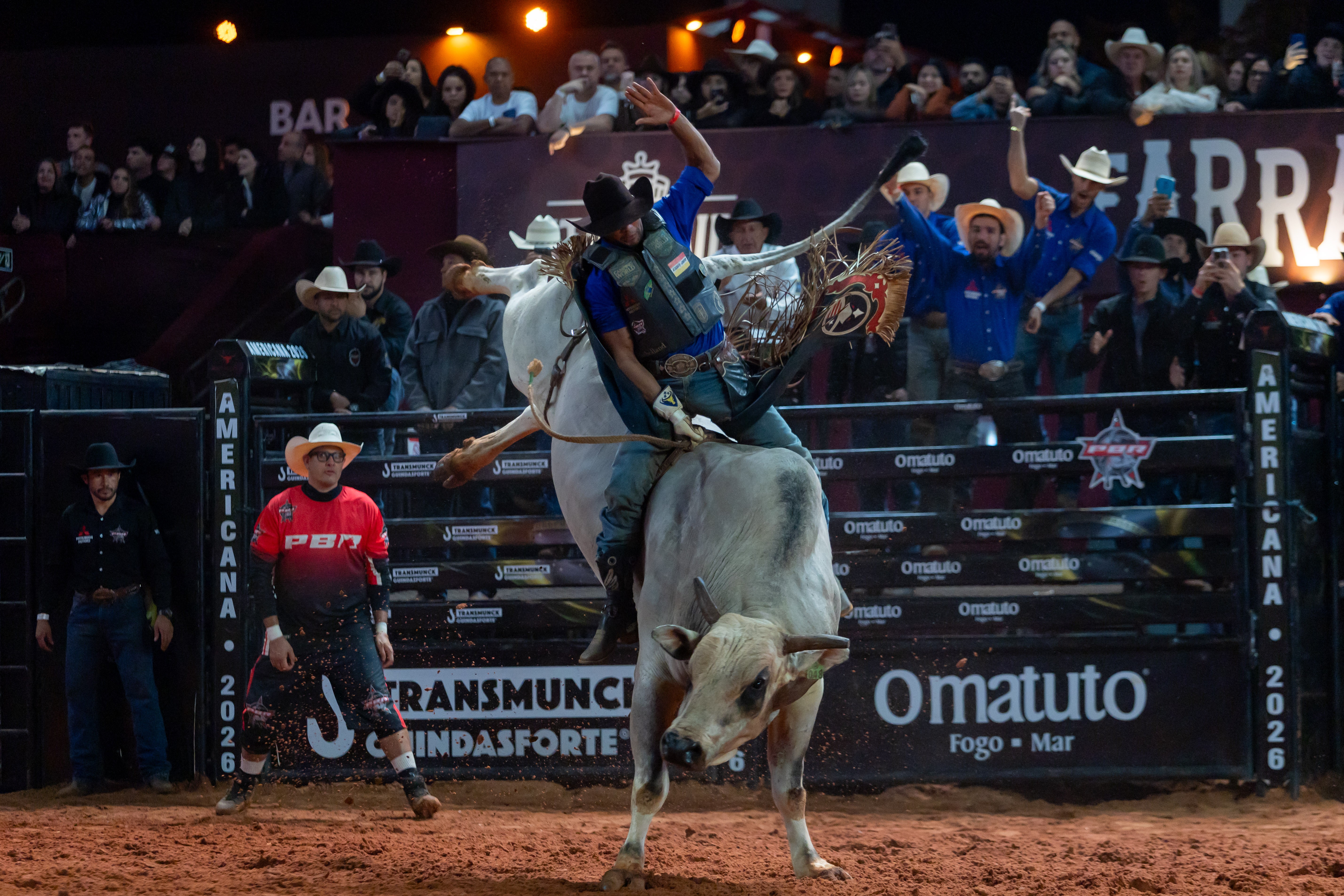 Final da etapa de Americana da PBR reuniu dez competidores na noite deste domingo (7) — Foto: Thomaz Marostegan
