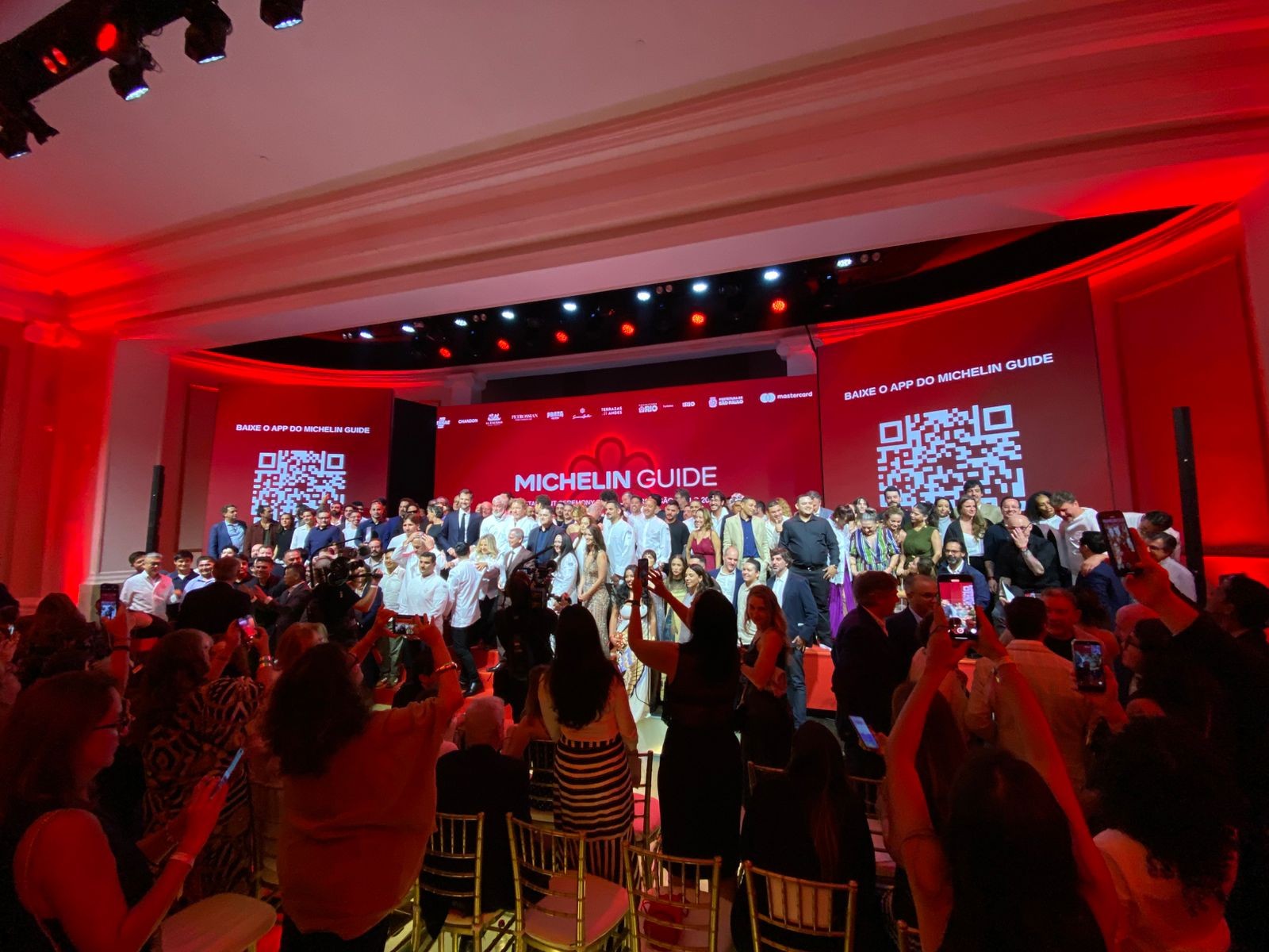 Guia Michelin 2026: Evvai e Tuju, em São Paulo, ganham três estrelas e se tornam primeiros restaurantes da América Latina com o prêmio