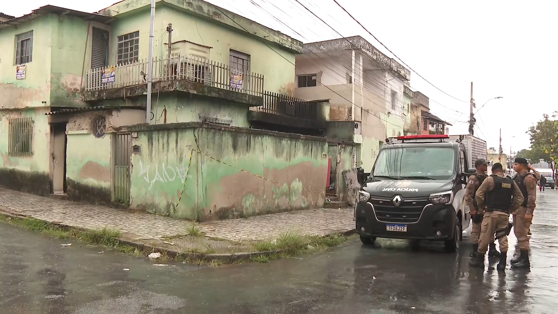 Corpo de adolescente é encontrado carbonizado em casa no Piratininga, em BH