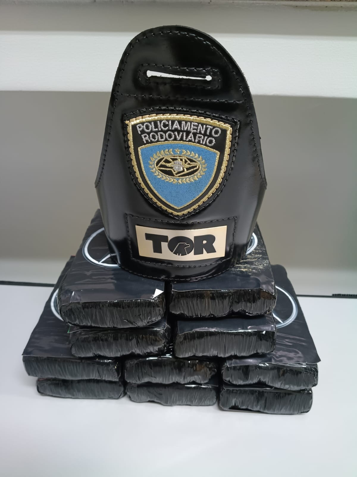 Homem é preso com 10 kg de pasta base de cocaína em Guararema 