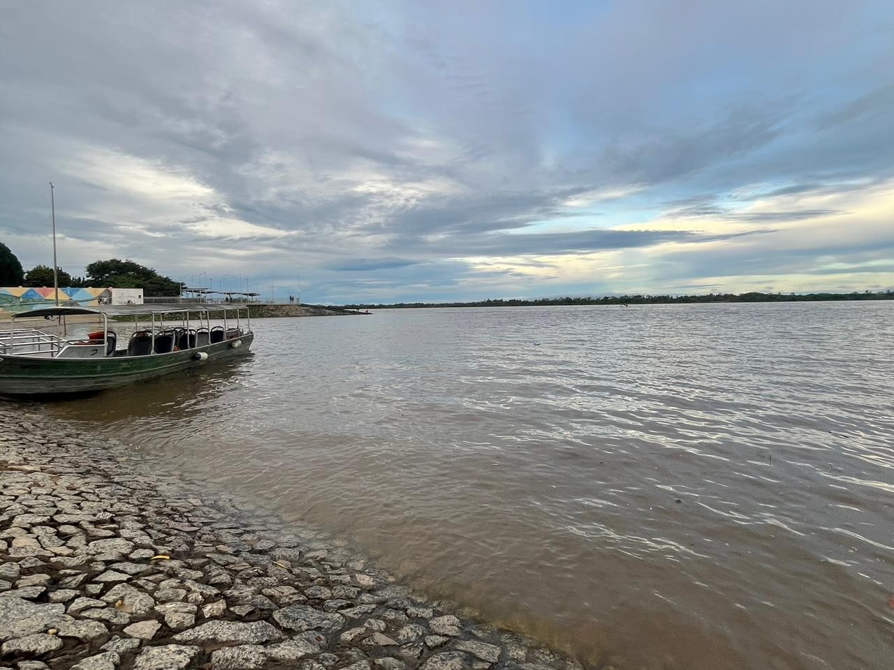 Rio Branco atinge nível de alerta para inundação em Boa Vista em meio às fortes chuvas