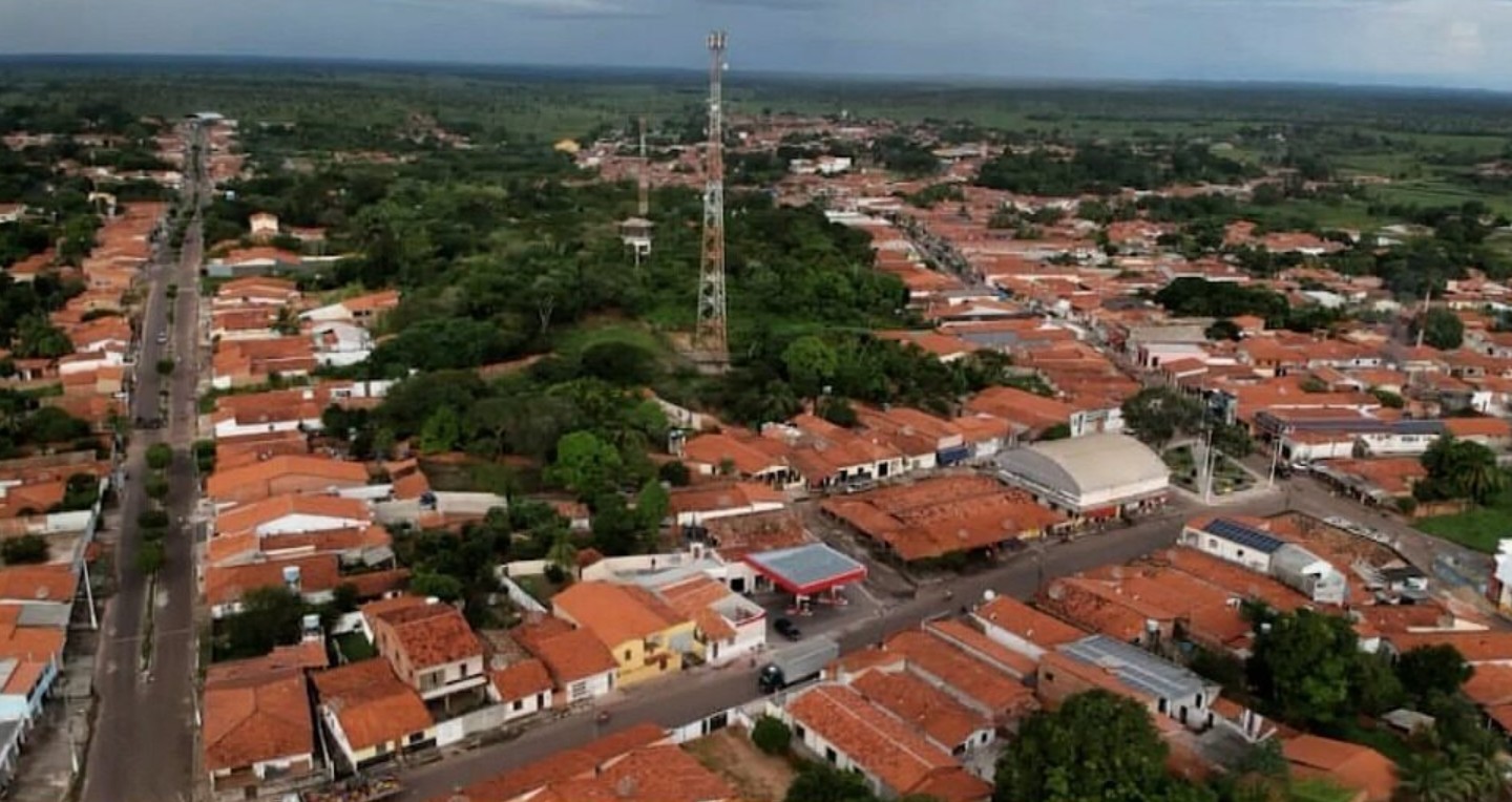 Ex-prefeito, servidores e empresária são condenados por fraude em licitação em Olho D’Água das Cunhãs