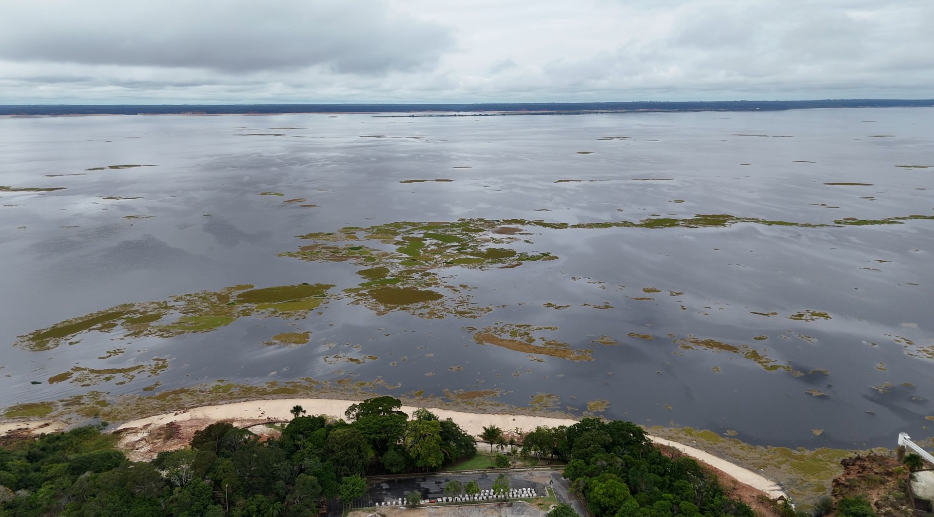 Rio Negro sobe 3,80 metros em janeiro e atinge 22,20 metros em Manaus