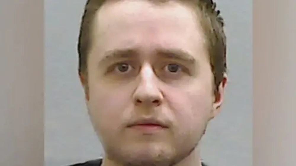 Imagem usada em reportagem sobre a investigação que levou Alexander McCartney à prisão por crimes de abuso infantil