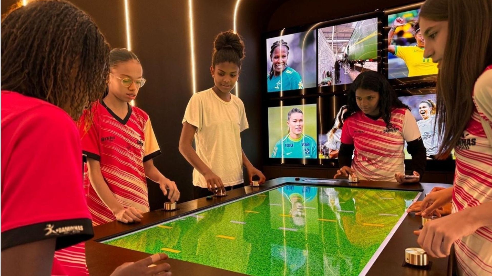 Santos recebe Caravana do Futebol Feminino com cinema, exposições e experiências gratuitas