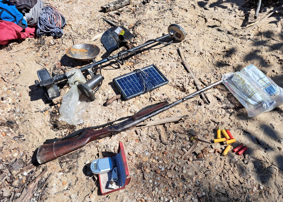 Materiais ilícitos apreendidos na operação — Foto: Divulgação
