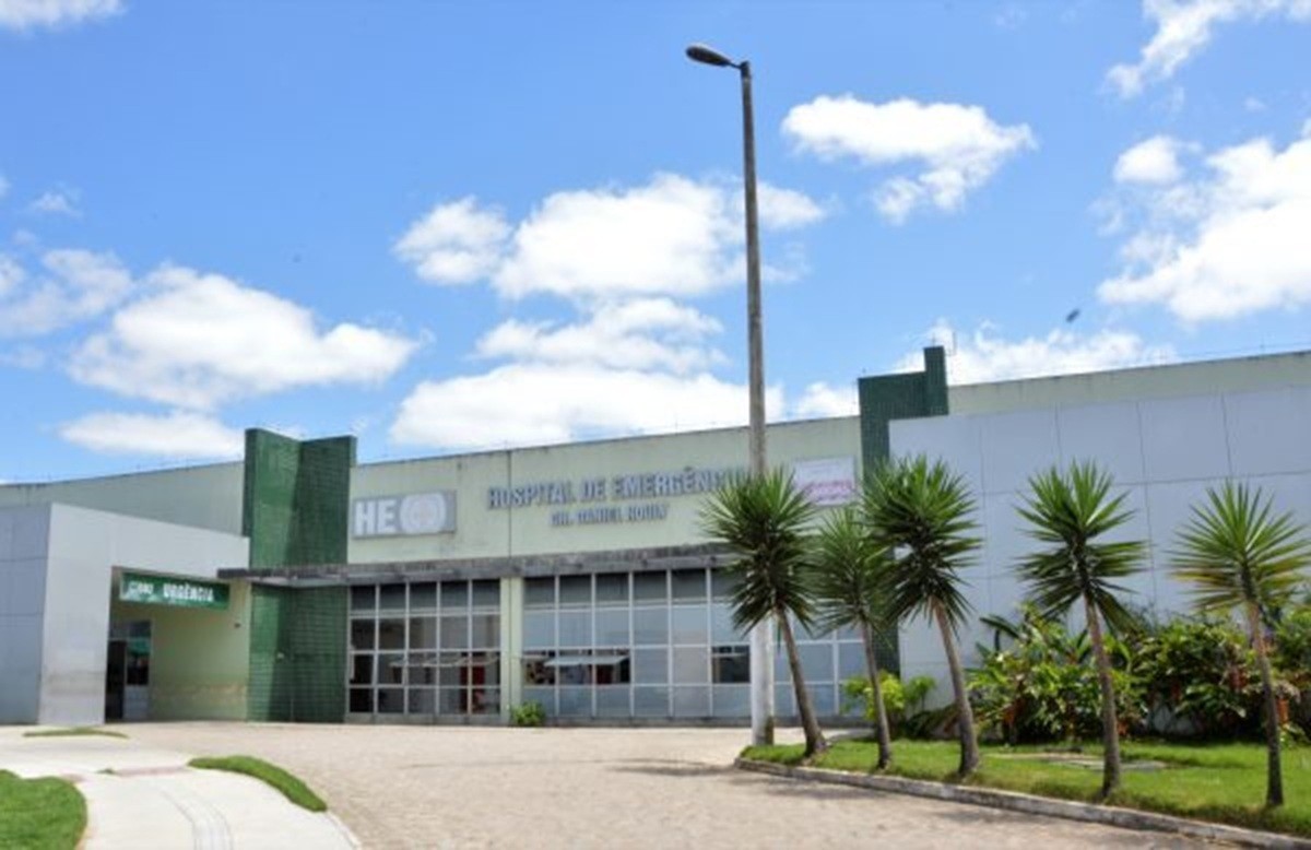 Recém-nascida engasgada é salva por PMs em posto de Arapiraca