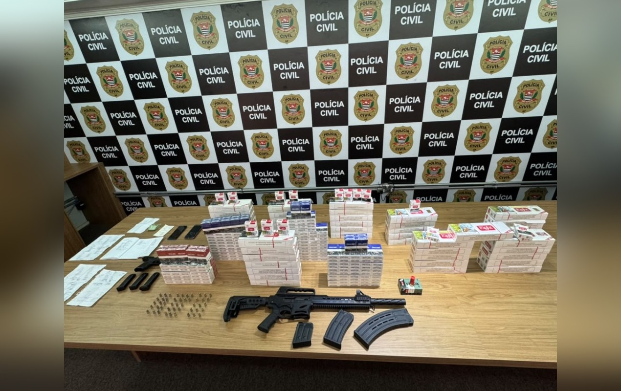 Polícia apreende cigarros contrabandeados e prende homem por porte ilegal de arma no Mercado Municipal de Itapetininga