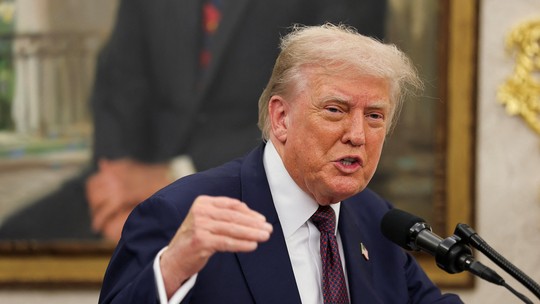 É #FAKE que Trump ameaçou enviar Exército dos EUA para prender Moraes - Vídeo enganoso alega que anúncio foi feito durante discurso do presidente americano, mas não há qualquer registro de declaração similar no site da Casa Branca e em veículos de imprensa. Conteúdo falso passou a circular após EUA sancionarem Moraes com Lei Magnitsky.