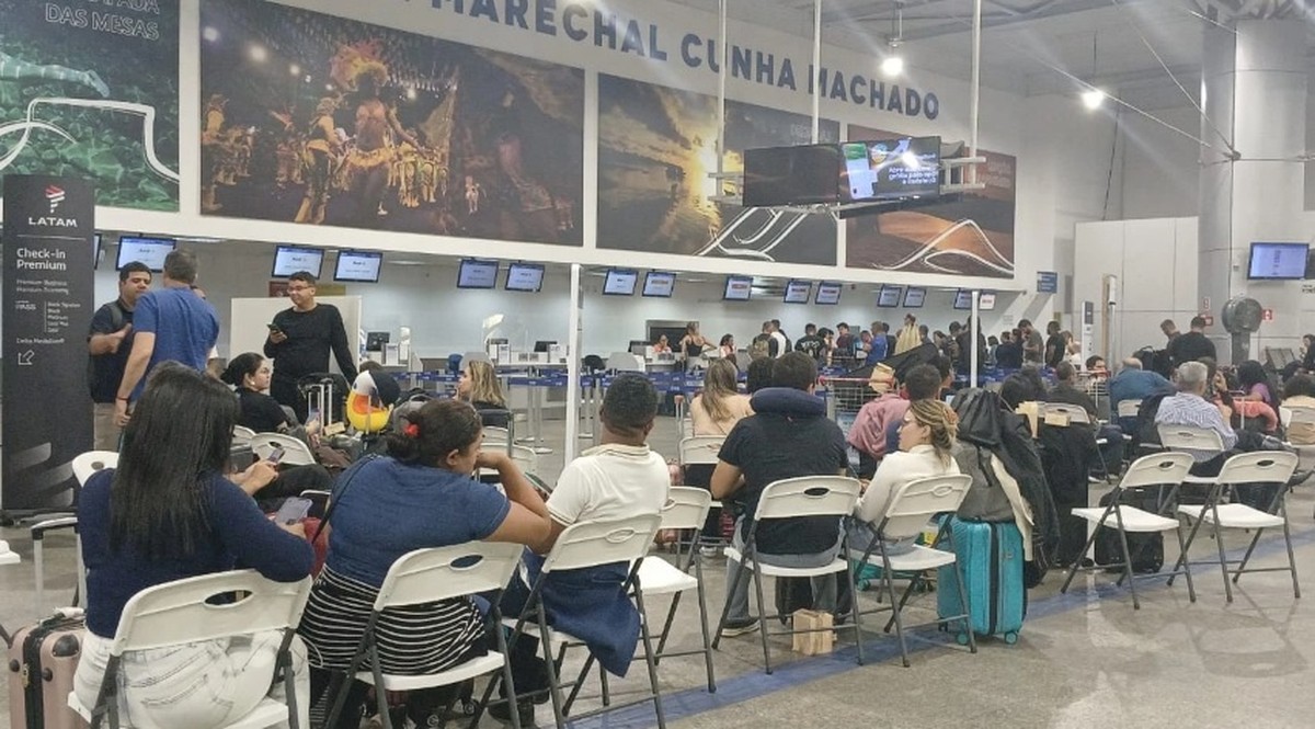 Passageiros de avião que apresentou problemas mecânicos em São Luís continuam sem conseguir embarcar