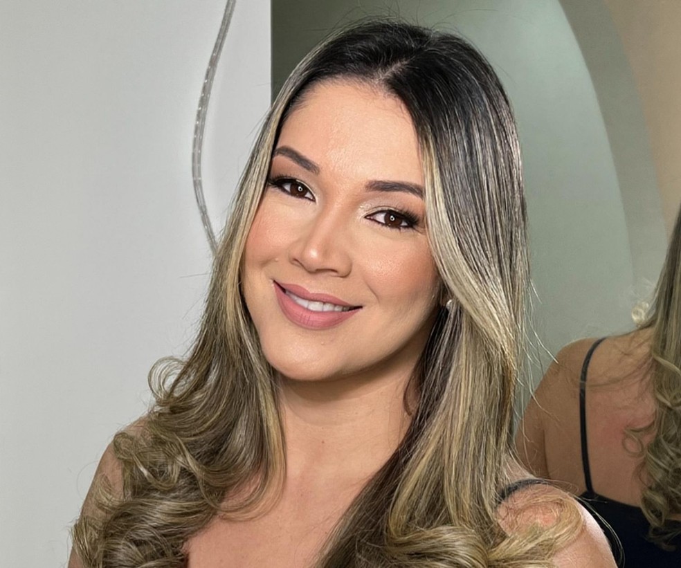 Klézia Sousa Andrade, de 37 anos, esposa do vice-prefeito de Nossa Senhora da Glória Júnior Gazeta — Foto: Arquivo Pessoal