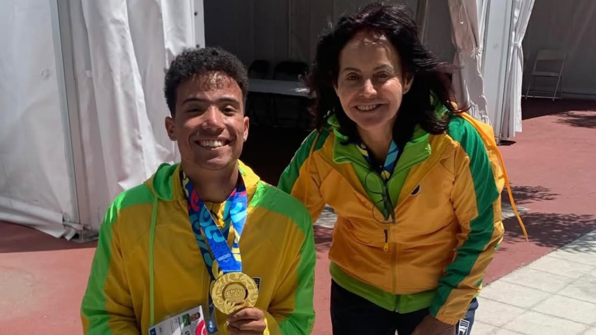 Atleta paralímpico de Itapetininga conquista ouro durante competição internacional de corrida com cadeiras: 'Meta é a paralimpíada', diz treinadora