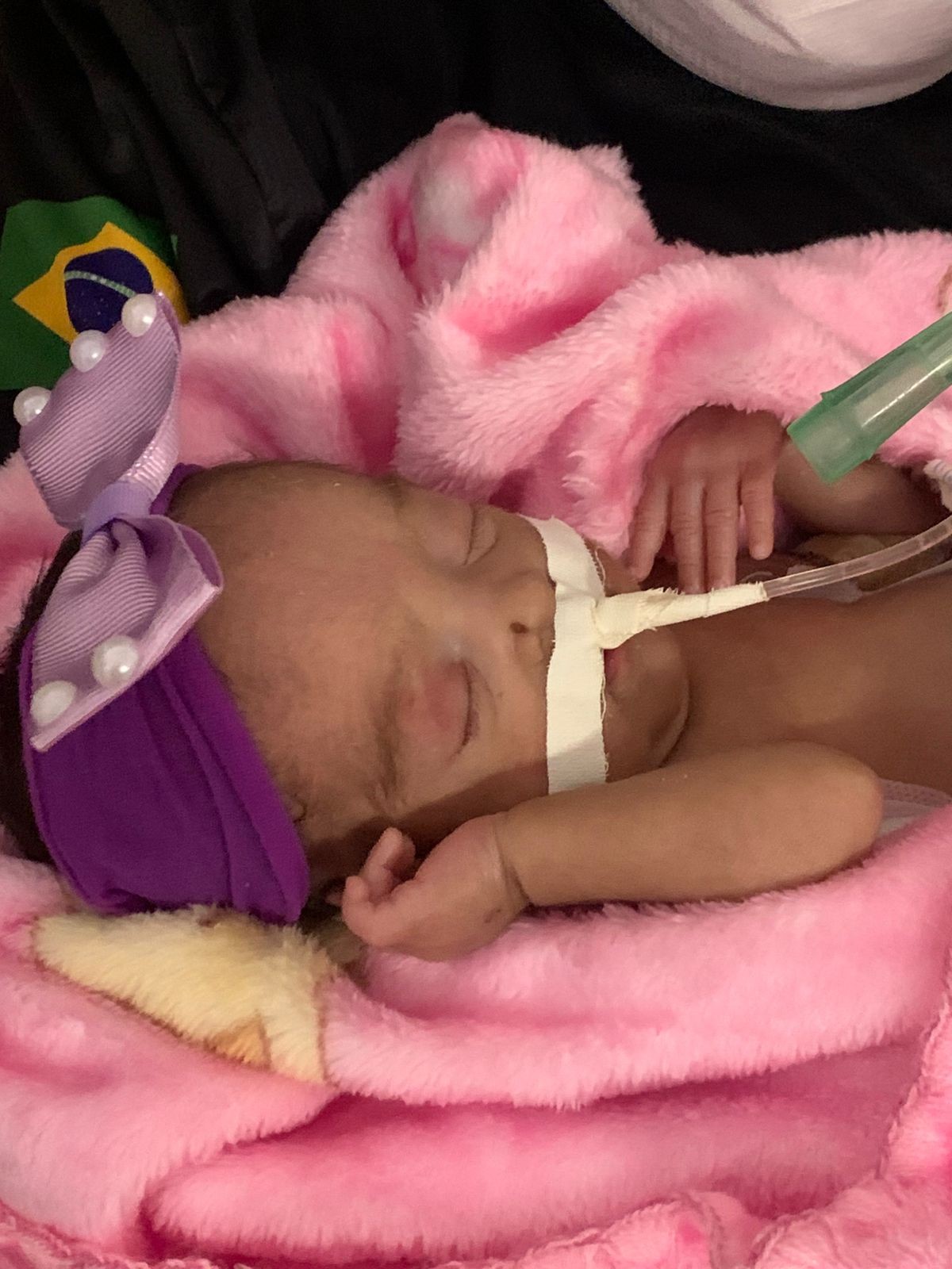 Polícia investiga morte de bebê prematura após pais denunciarem falta de materiais básicos em hospital de RO