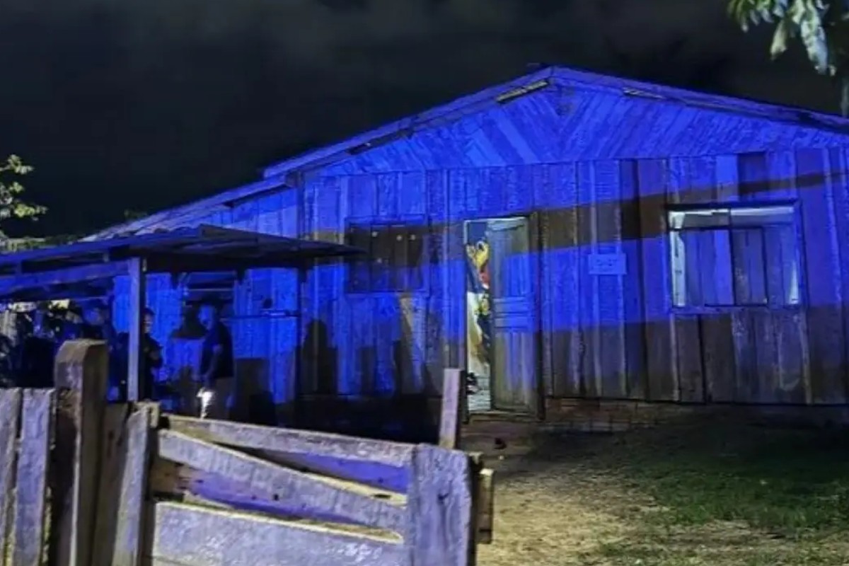 Homem é morto após ter casa invadida  e mulher é baleada ao tentar ajudar em MT