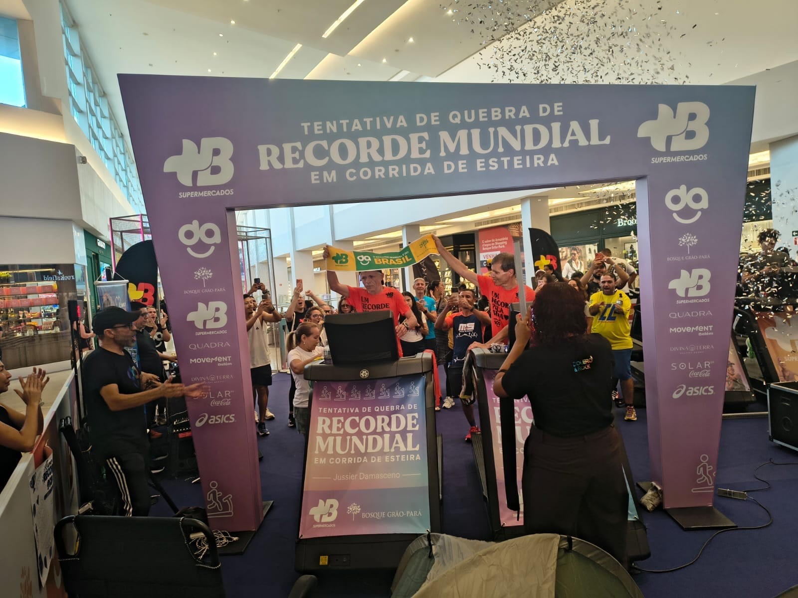 Aos 66 anos, contador corre por 168 horas em Belém e supera recorde mundial