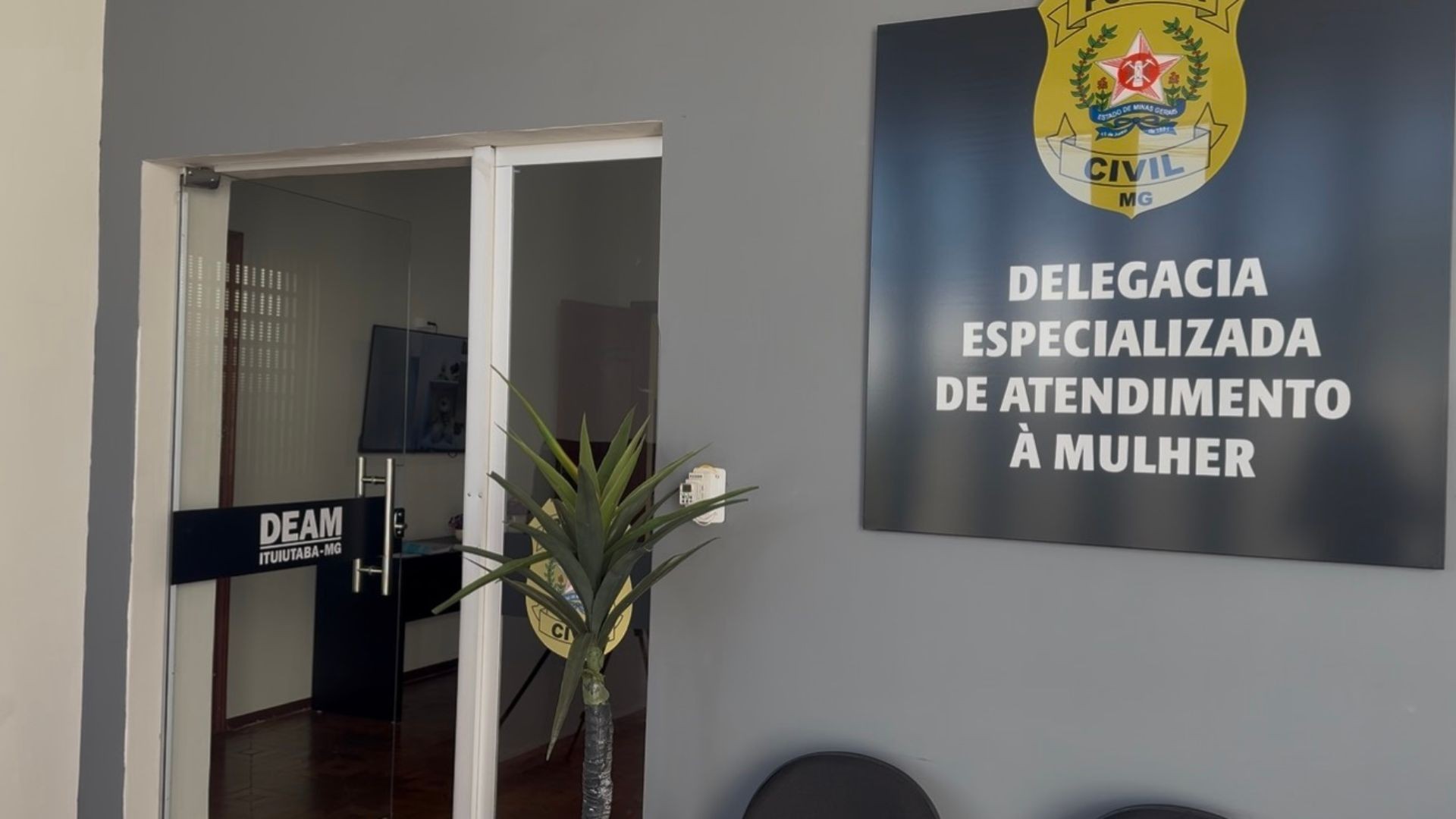 Adolescente a caminho da igreja é forçada a entrar em carro e sofre estupro coletivo por mais de 4h em MG