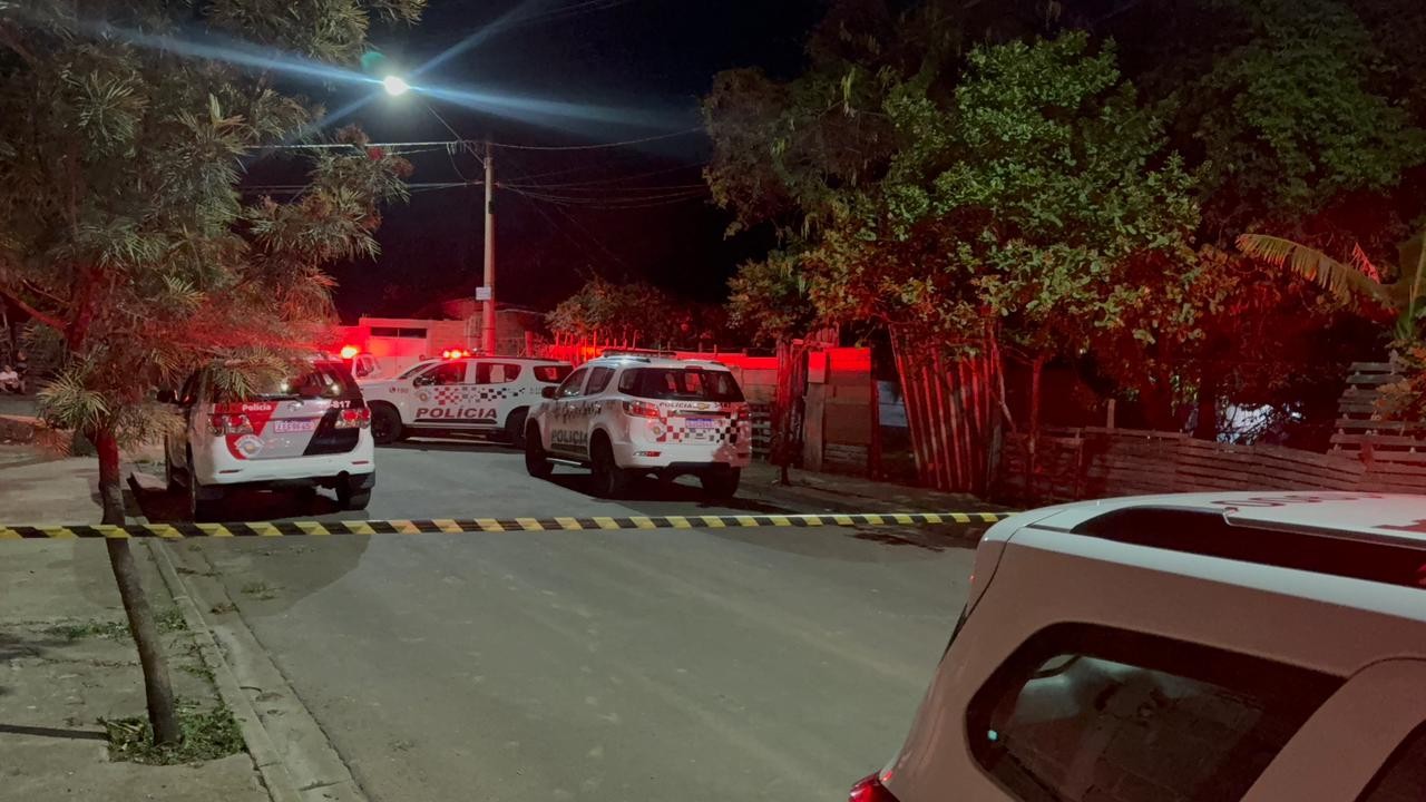Confronto com a PM termina com dois mortos e ônibus incendiado em Piracicaba