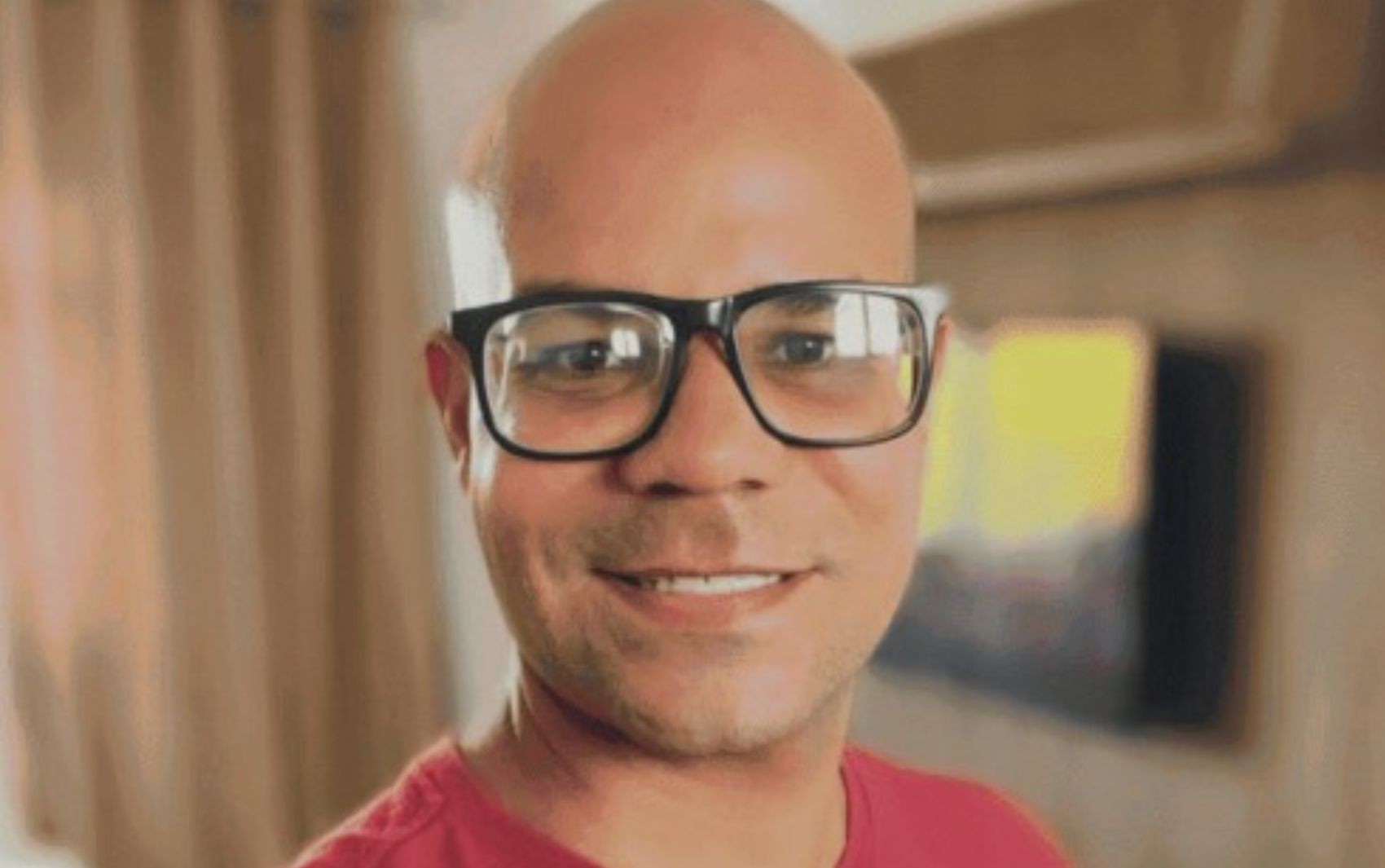 Técnico de informática é encontrado morto em apartamento em Salvador; corpo tinha marcas de espancamento