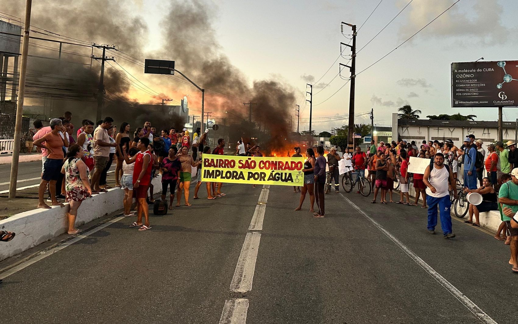 Protesto contra falta d'água é realizado na Zona Sul de Aracaju