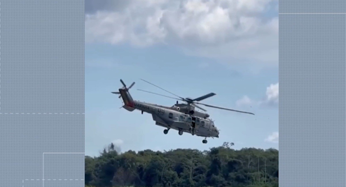 Helicóptero da Marinha interrompe voo e faz pouso por segurança durante logística das eleições no Pará