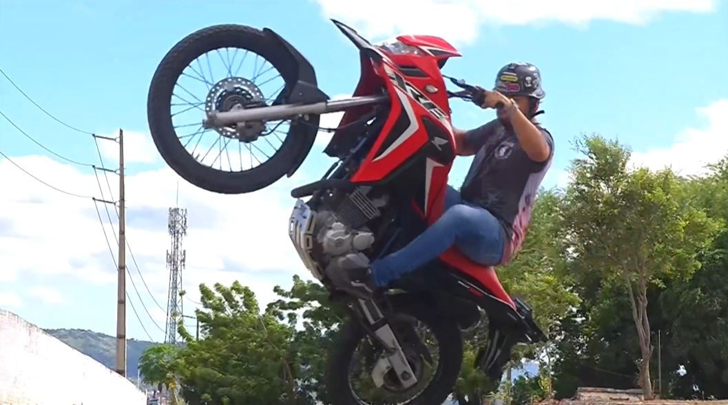 Grauzeiros querem espaço para fazer manobras com a moto longe do trânsito, no Cariri 