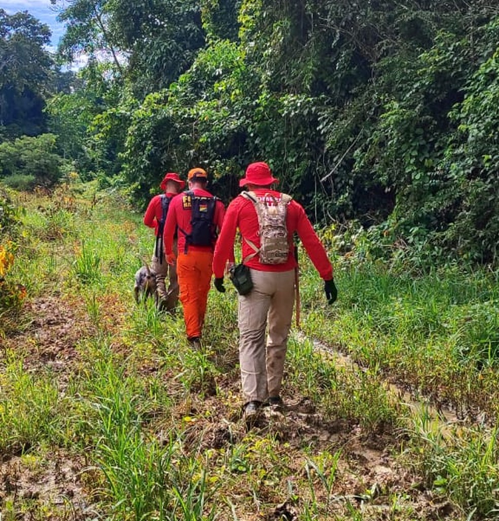 Bombeiros iniciaram as buscas na terça-feira (23) — Foto: Arquivo/Corpo de Bombeiros do Acre