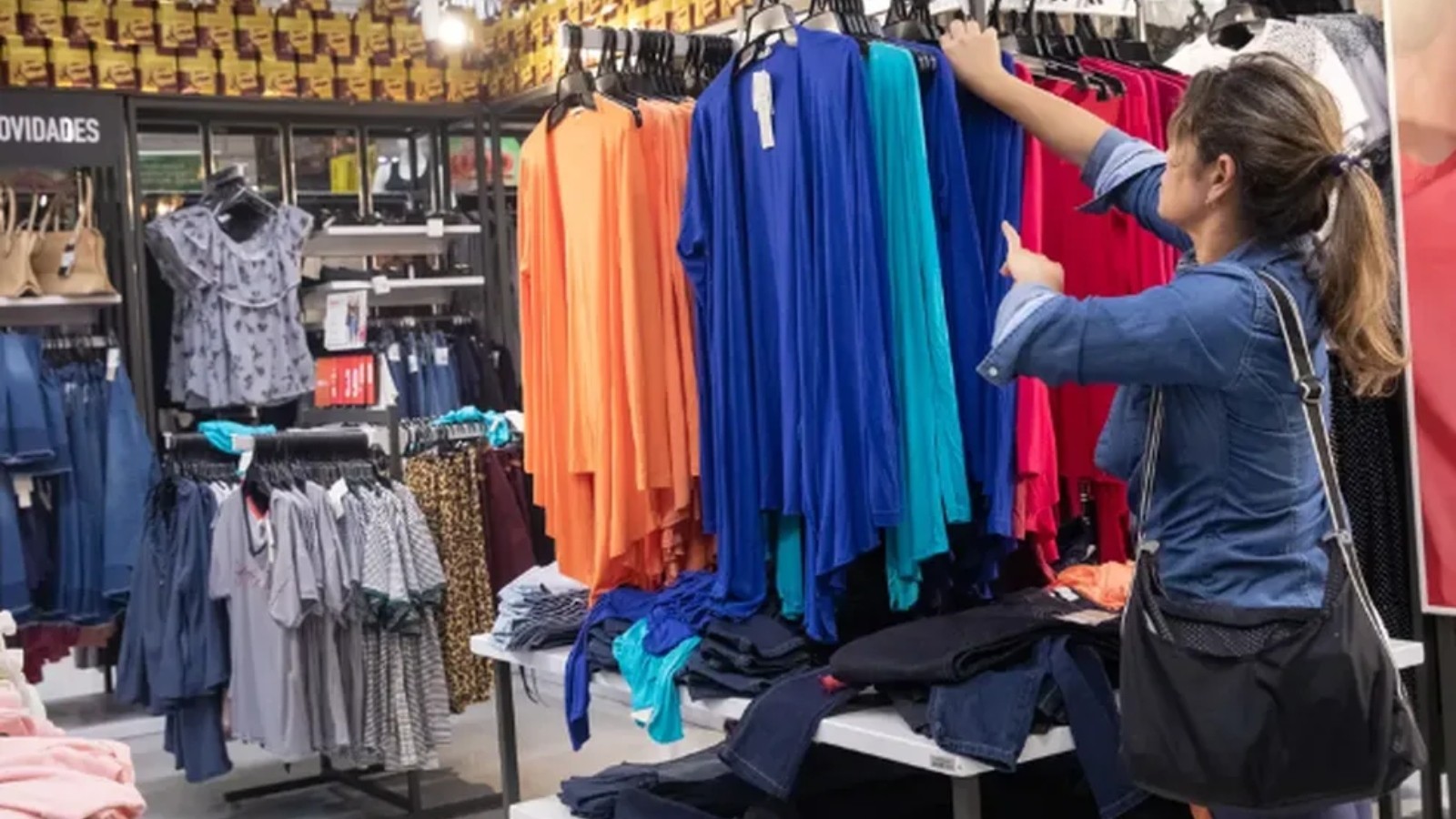 Ceará oferta mais de 3 mil vagas de emprego temporário no fim de ano