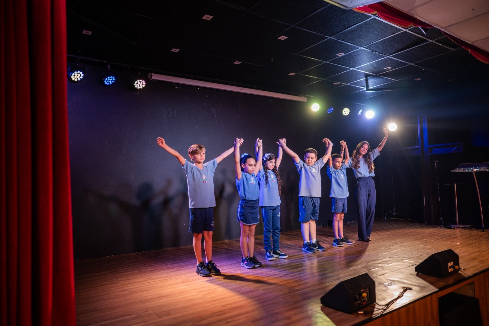 Teatro pode ampliar experiências de aprendizagem de crianças
