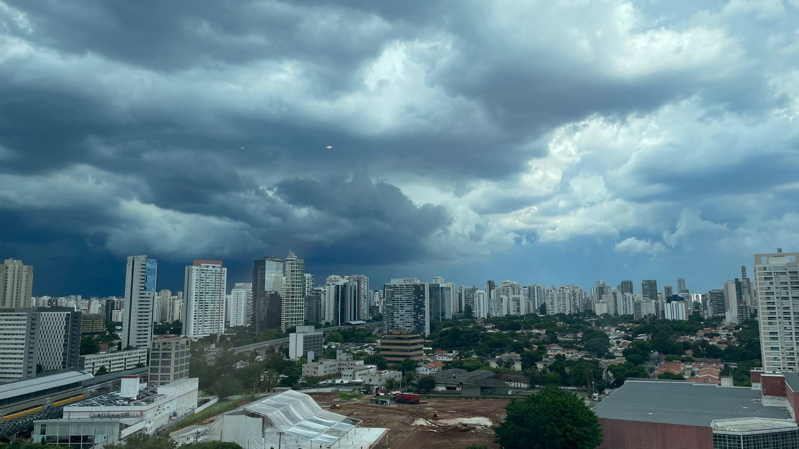 Cidade de São Paulo entra em estado de atenção para alagamentos nesta quinta-feira