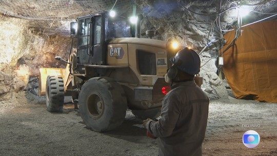 Exclusivo: escavadeiras e até caminhões trafegam por galerias subterrâneas de mina de lítio - Programa: Jornal Nacional 