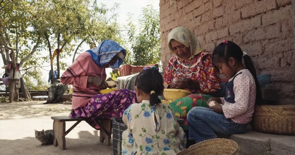 Quando foi libertada, Rita voltou a morar na Serra Tarahumara com uma sobrinha e sua família. — Foto: Piano Produções via BBC
