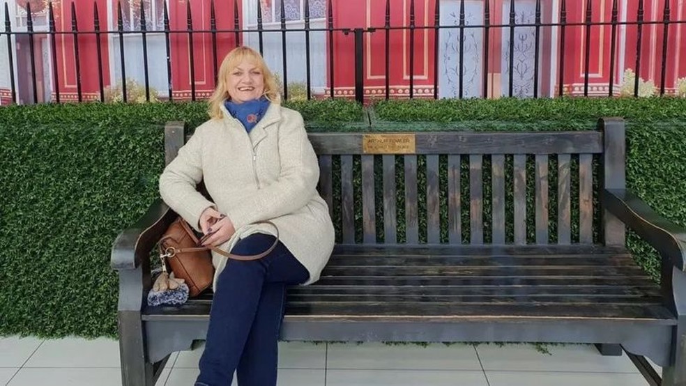 Lesley-Ann completou recentemente o curso preventivo completo de cinco anos de anastrozol — Foto: Arquivo Pessoal