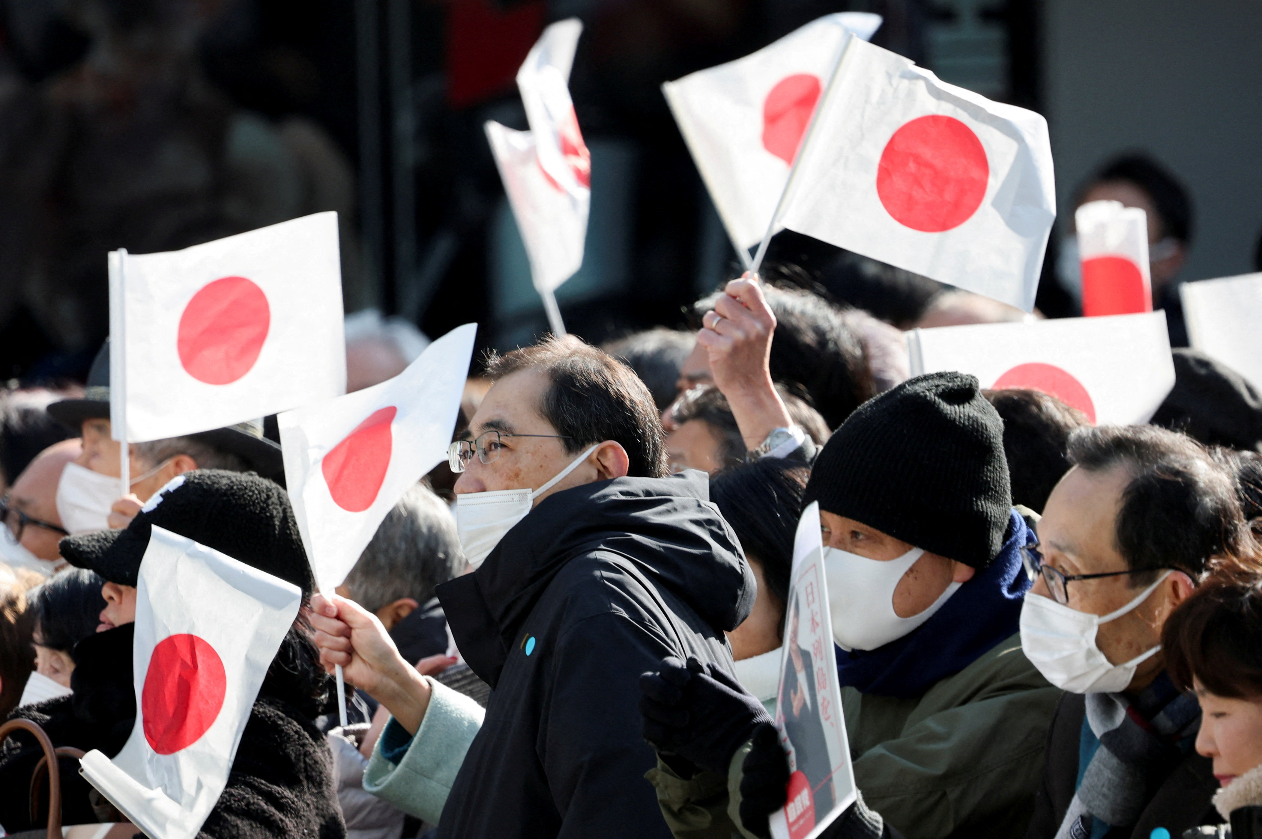Japoneses vão às urnas em eleições legislativa antecipada