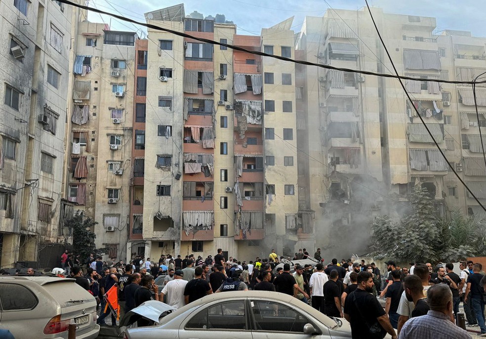 Ataque israelense atinge área de subúrbio ao sul de Beirute, capital do Líbano, em 20 de setembro de 2024. — Foto: Reuters/Mohamed Azakir